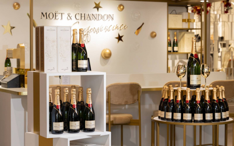 金色耶誕!「Moët香檳」快閃店台北登場,「免費印字」客製你的祝福!