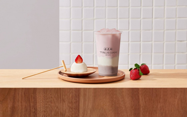 冬季味覺新體驗　草莓╳鮮奶碰撞出甜品系手搖飲　醇厚奶茶暖身開喝