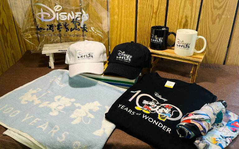 迪士尼粉必收！澎湖花火節迪士尼主題商品獨家預購，憑機票船票享咖啡、酷繽沙買一送一