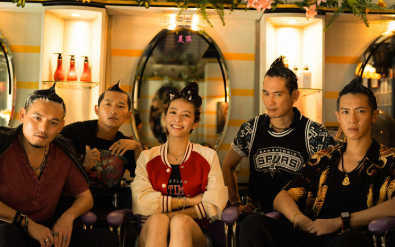 春風變九把刀新片男主角　被宋芸樺背後抱露甜蜜反差萌