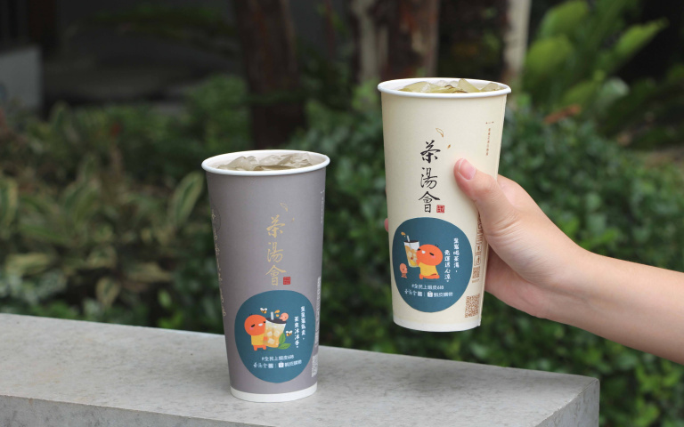 今夏必喝!茶湯會聯名飲品「四季春蜂蜜拿鐵」、「甘梅愛玉檸檬」清爽開賣