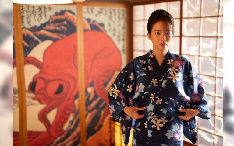 女神背部全裸秀完美曲線 高宇蓁拍《鳳姐》入圍夏威夷國際影展
