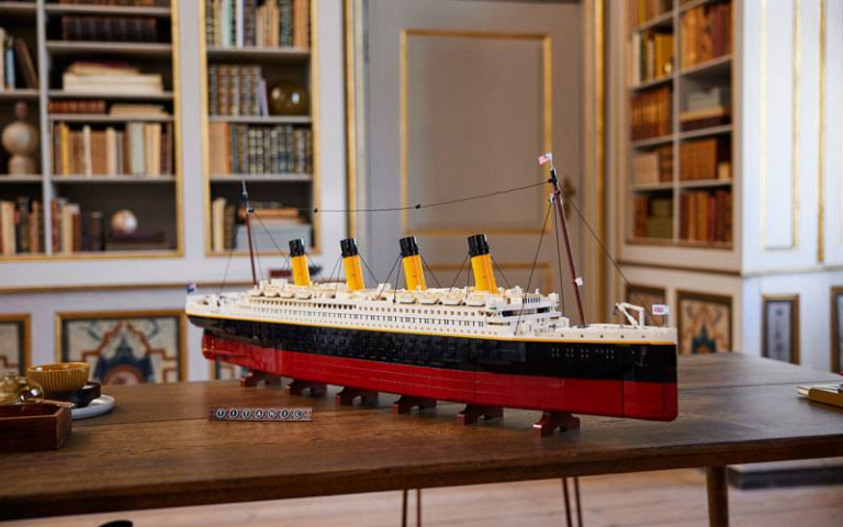 LEGO又出來搶錢了啦!全長有 135 公分、零件總數突破 9000 片的10294「鐵達尼號」Titanic 在11/8已上市了!