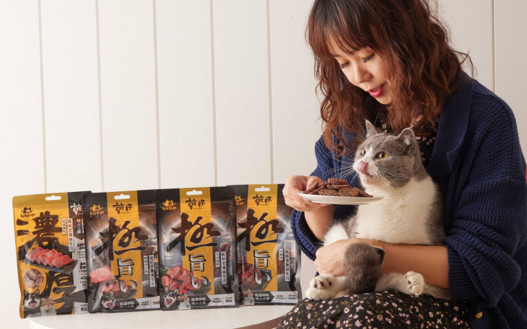 專寵挑嘴毛孩　老饕級牛舌零食、迪士尼包裝凍乾　限期優惠中