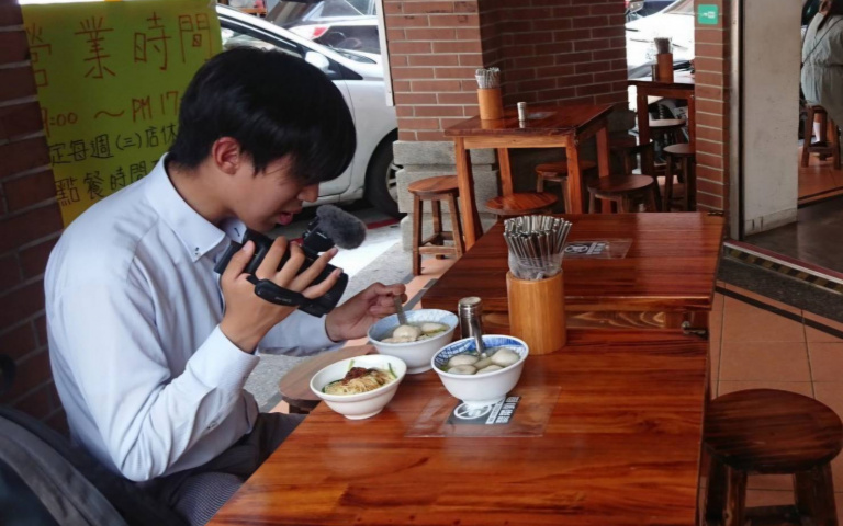 日本人氣交通系YouTuber「西裝男子」探索臺北！發現隱藏美食與熱門景點
