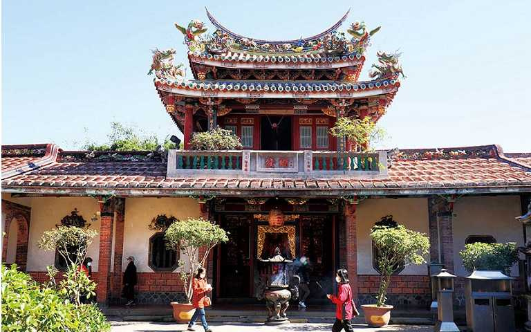 新年走春祈平安 台北大龍峒