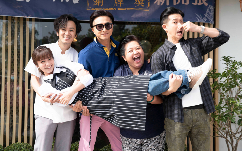 王少偉「隨地撇尿」形象崩壞　黃姵嘉羨慕：也想長GG