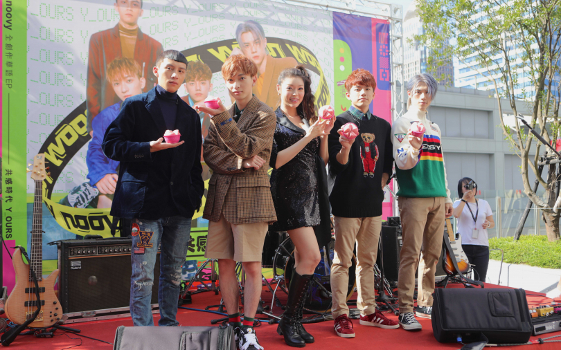 殷琦行動力挺小師弟　「發粿」助攻noovy人氣一路發