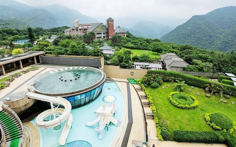 夏日避暑盛宴!陽明山天籟渡假酒店免費接駁、升級午茶、一泊三食、加碼抽機票!