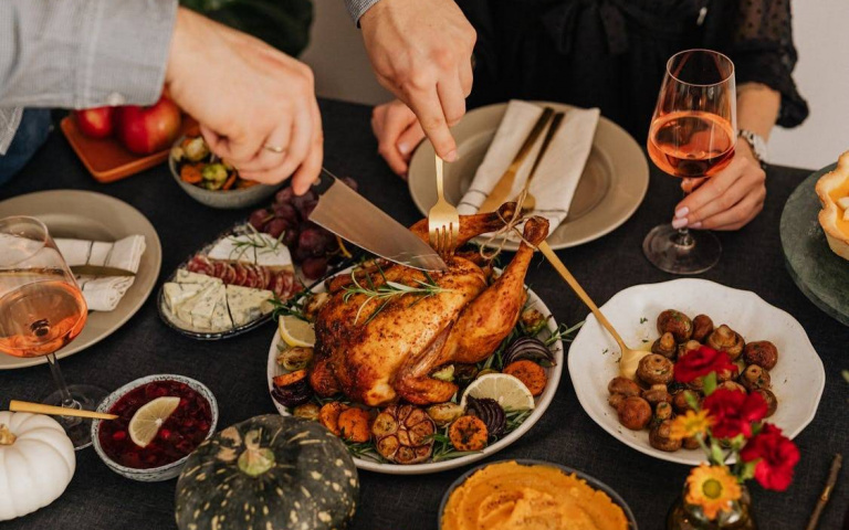 瘦身路上的最大阻礙！4星座最難抵擋美食誘惑　處女白天克制夜間超失控