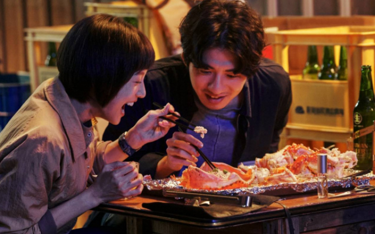 《美食無間》田調35道在地美食…演員們吃飽表情超寫實