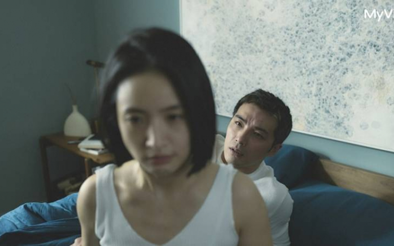 隔20年搭檔賀軍翔演親密戲　林依晨羞喊「氣味很熟悉」