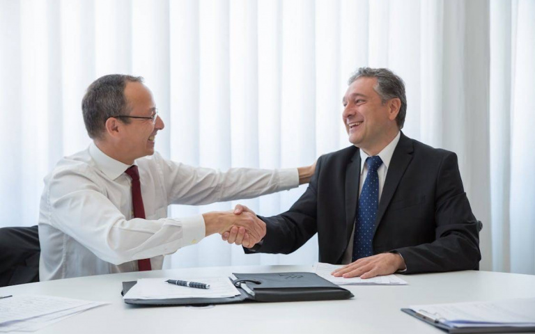 巨蟹靜待花開、母羊伯樂引路　4星座10月中旬貴人到事業運勢大爆發