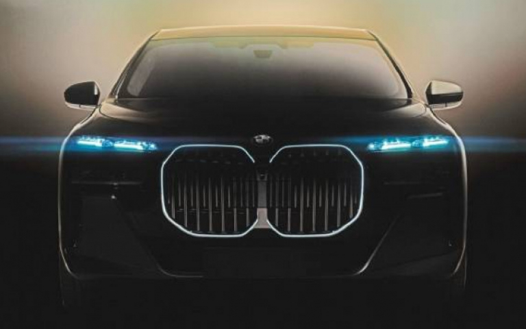 BMW全新7系列 竟然配備水晶頭燈甚至是劇院級螢幕