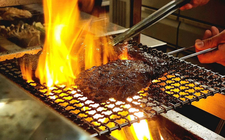 到WA-RA品嘗江戶時代稻燻美味 體驗盛夏電音派對 沉浸夜間光雕秀