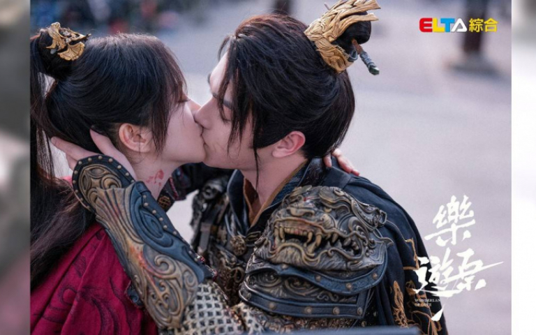 許凱披戰袍性張力爆棚　首搭景甜激吻19次網友盼假戲真做