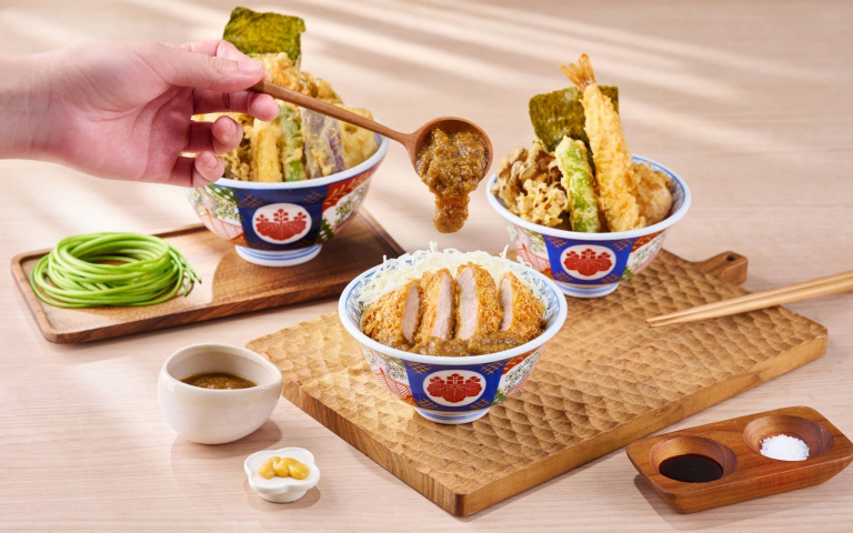 好運應援!日本第一天丼推出必勝必勝「咖哩豬排雙饗丼」、「野菜麻婆天丼」 憑學生證享77折優惠