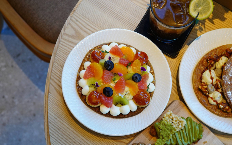 最美咖啡廳插旗新光三越Diamond Towers　「聖多諾黑小花園法式千層」網美必嘗