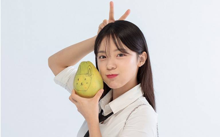 獨家/李多慧愛上文旦「1天吃2顆」 中秋無緣體驗烤肉萌喊:我也想!