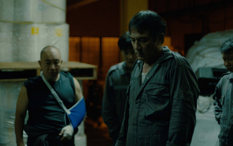 戴立忍除蟲慘遭屁孩踹倒6次　放話「用力踹吧」