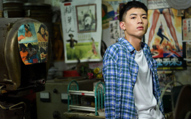 龔言脩童顔叔嗓反差萌　獻唱《刻在你心底的名字》意外認親陳昊森