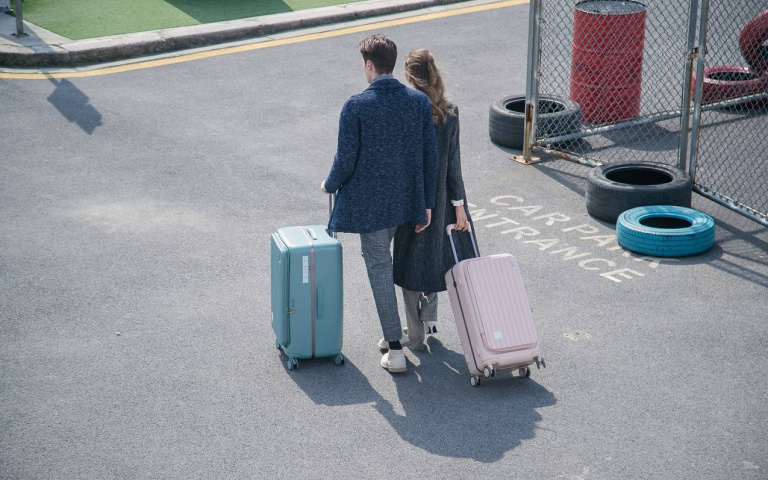 溫暖初春的愛「箱」隨出遊配件攻略！ 情人節帶上這咖 閃閃惹人愛！