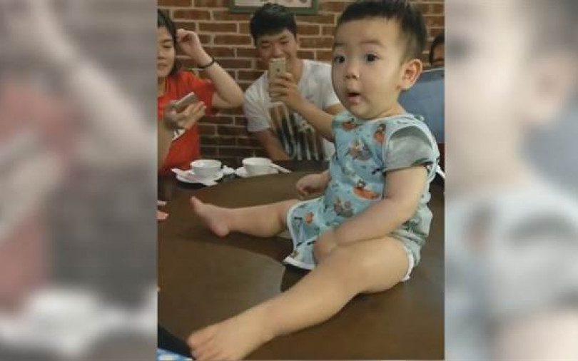 蔡桃貴坐餐桌轉盤引眾怒 蔡阿嘎回應了