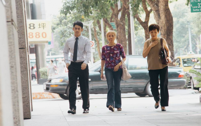 寫給媽媽的情書!鮑起靜、寇世勳、柯佳嬿當起家人,《一家之主》母親節溫暖上映