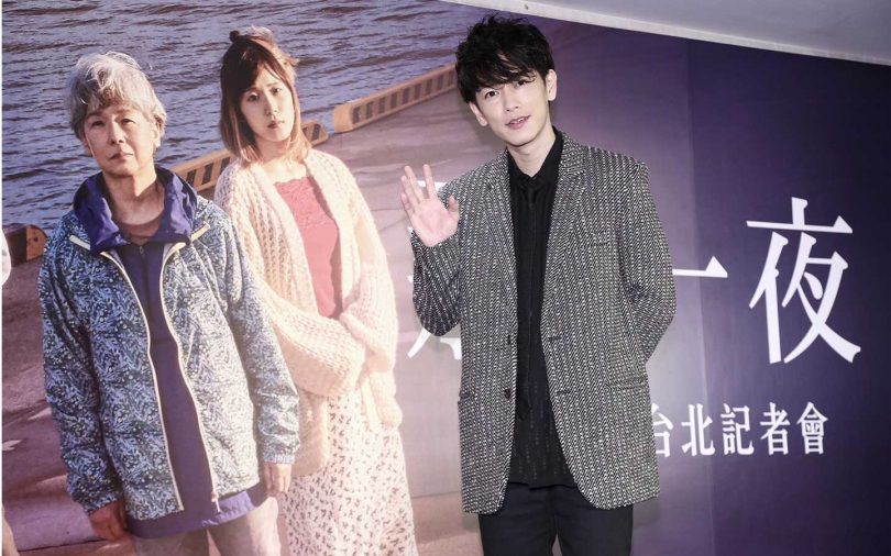 佐藤健放下型男包袱　酗酒增重頹廢演出《那一夜》