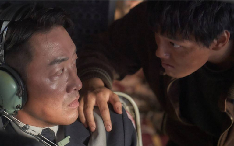 河正宇《亡命機劫》勇阻飛北韓　高空頂尖對決呂珍九