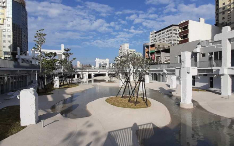 世界7大最期待公園「河樂廣場」完工 水中倒映超夢幻