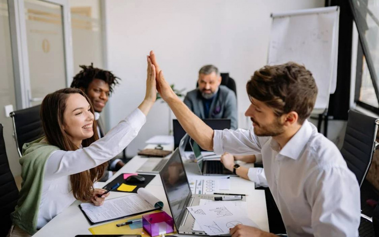 貴人就是印鈔機！「4星座」馬年人氣爆棚　低潮也能逆襲翻身