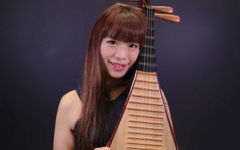 每天只休息3小時！直播主秀二胡遭嗆：難聽