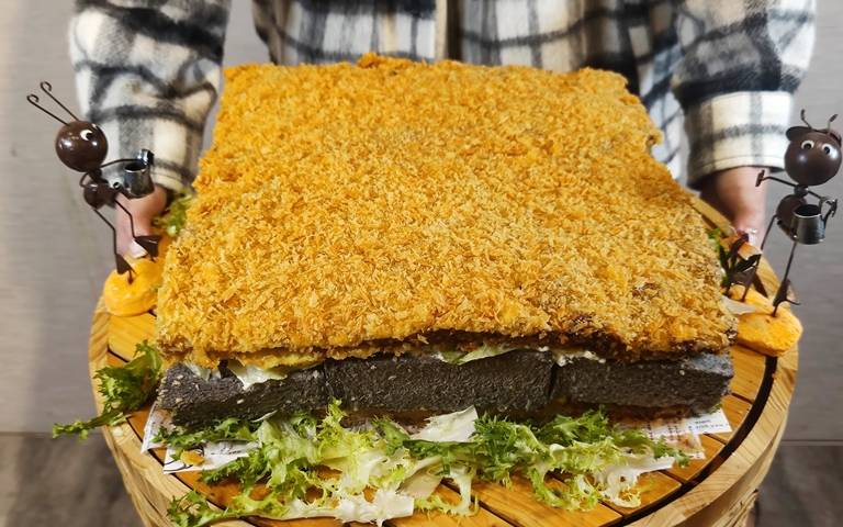 30分鐘完食免費!橫綱級「日式三明治」開幕 2公斤豬排肉太浮誇