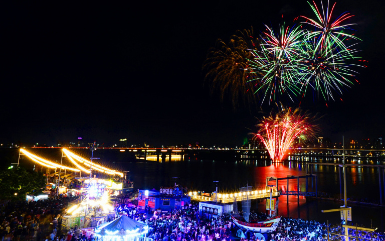 「大稻埕夏日節」8月限定！ 加碼360秒主題煙火秀、消費滿額贈限量熊讚啤酒杯
