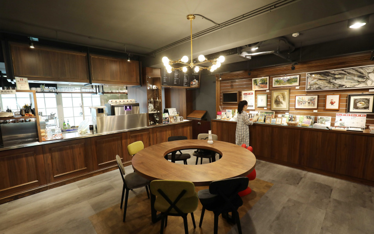 暫離都市喧囂 藝廊咖啡館3／融合美術體宴　響ART