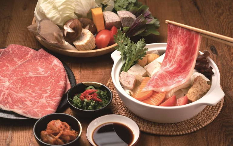A5和牛吃到飽!王品旗下「最難訂的和牛火鍋」開新店,開幕祭出2人同行8折、4人7折優惠!