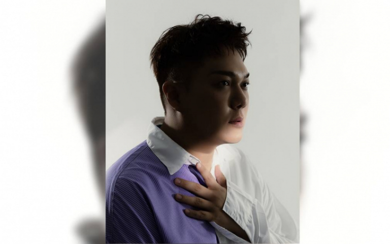 關韶文花50萬正顎情緒崩潰　腫成豬頭遭酸民攻擊