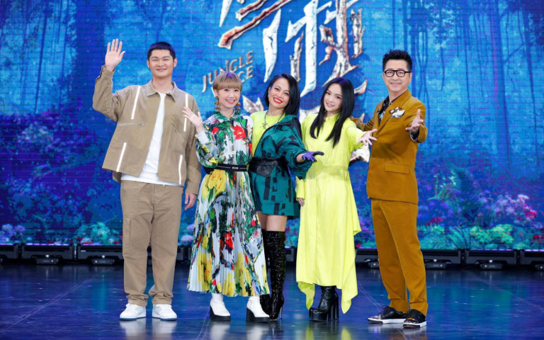 《聲林》學姊「流量女王」拿起機關槍 哈林:以為快親嘴