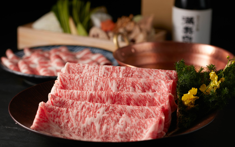和牛控快衝!乾杯「日本A5和牛鍋」、「和牛福袋」42折起,800G肉量免運送到家!