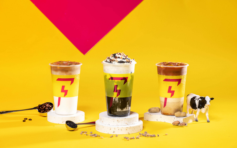 開工買1送1第一彈!FLASH COFFEE 攜手鮮乳坊 搶爆了啦!
