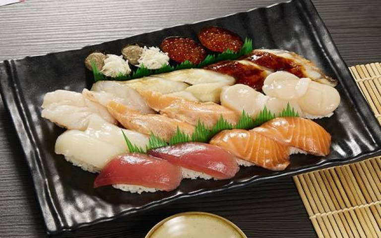 新春大滿貫!壽司郎「期間限定」外送套餐登場,爽吃鮪魚、生鮭魚、鰻魚!
