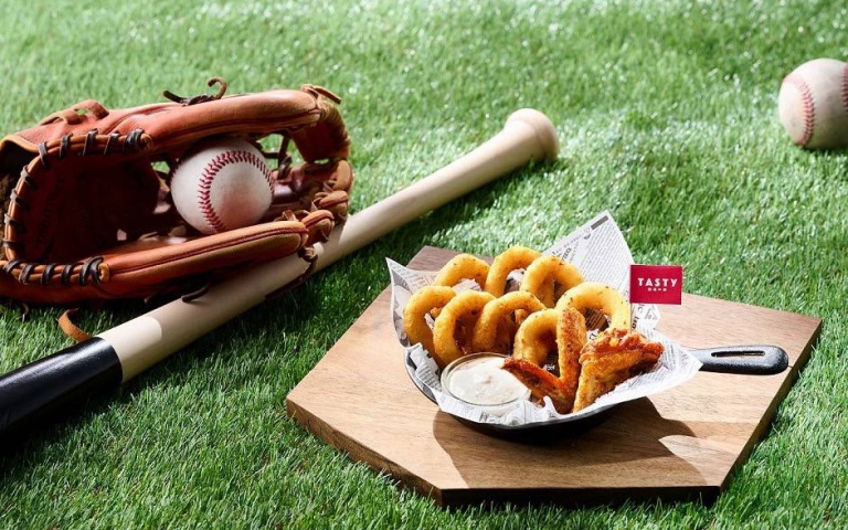 「西堤牛排」捐血贈牛排5折券、送經典賽雙人套票、免費升級重磅牛排！