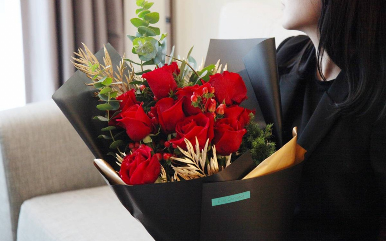 入住酒店贈紅酒、玫瑰鮮花花束！快帶另一半來場浪漫之旅！