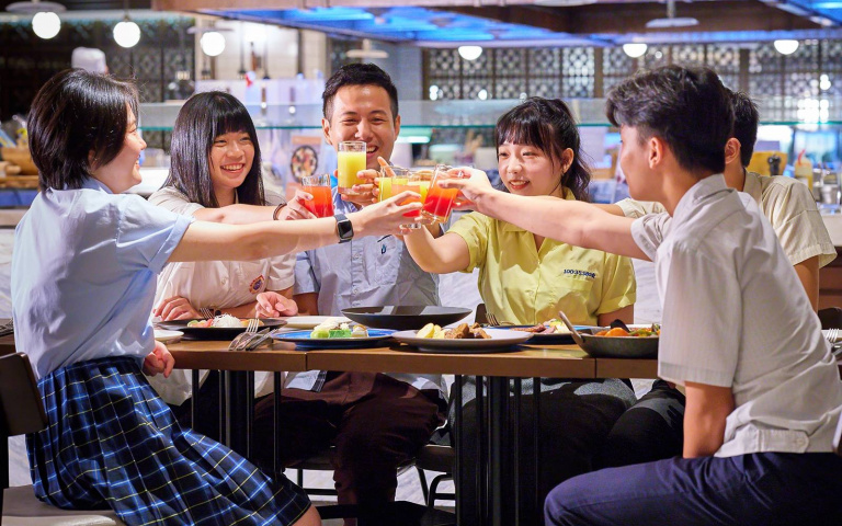 飯店餐廳學生優惠!異國混搭料理,BBQ肋排、法式醋溜雞999元開吃!