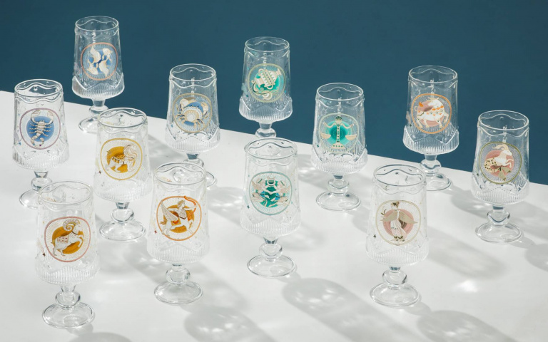 星巴克推「12星座玻璃杯」 細緻浮雕加上燙金花紙超夢幻