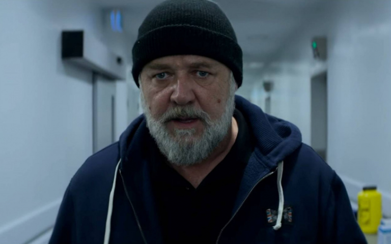 羅素克洛化身危險警探  《星際異攻隊》涅布拉看YouTube揣摩做作女