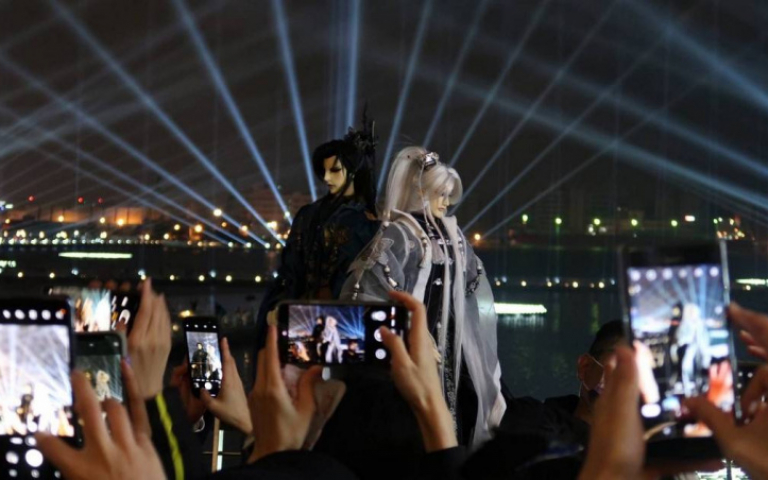 素還真為感謝粉絲，一人三化全台走透！