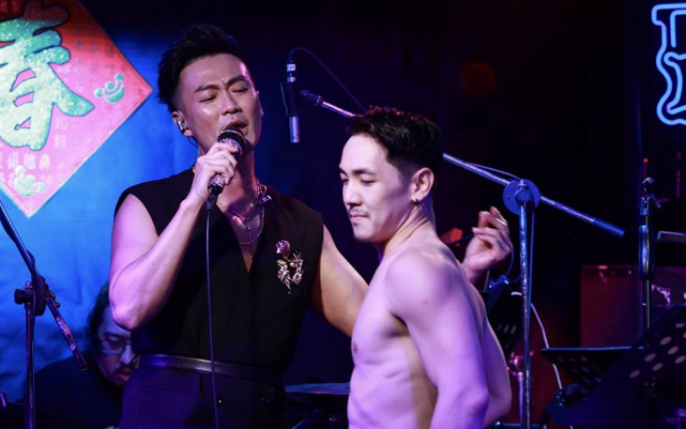 林俊逸邀猛男熱舞慶生　揪高英軒摟腰重現經典畫面