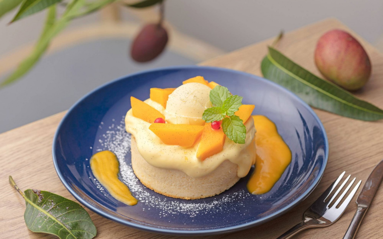 今夏不可不「芒」！就用愛文芒果鬆餅、沁涼飲品來場酸甜爆擊